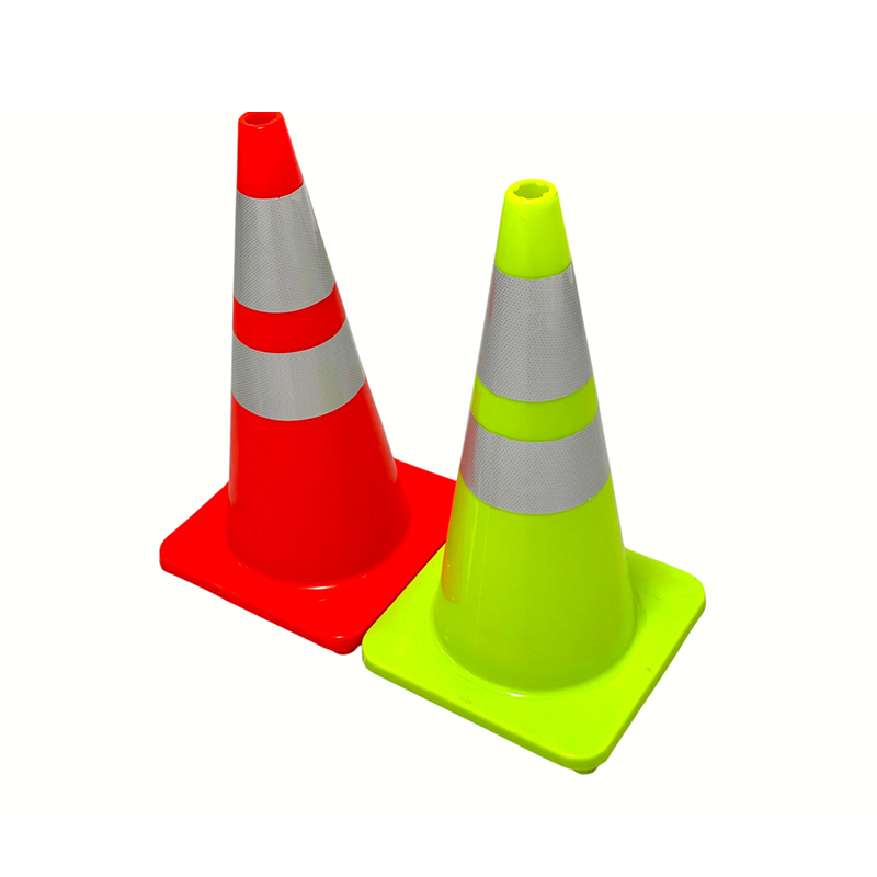 Kerucut Keselamatan Lalu Lintas PVC Elastisitas Tinggi dengan Basis Karet Tertimbang Opsional untuk Pengendalian Jalan Segala Cuaca dan Isolasi Bahaya