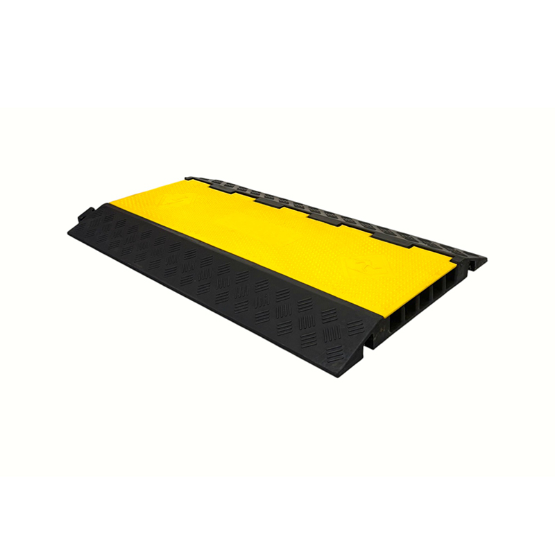 Penutup Flip Pvc Dasar Karet Kapasitas Bantalan Beban Tinggi Pelindung Kabel Tugas Berat 5 Saluran
