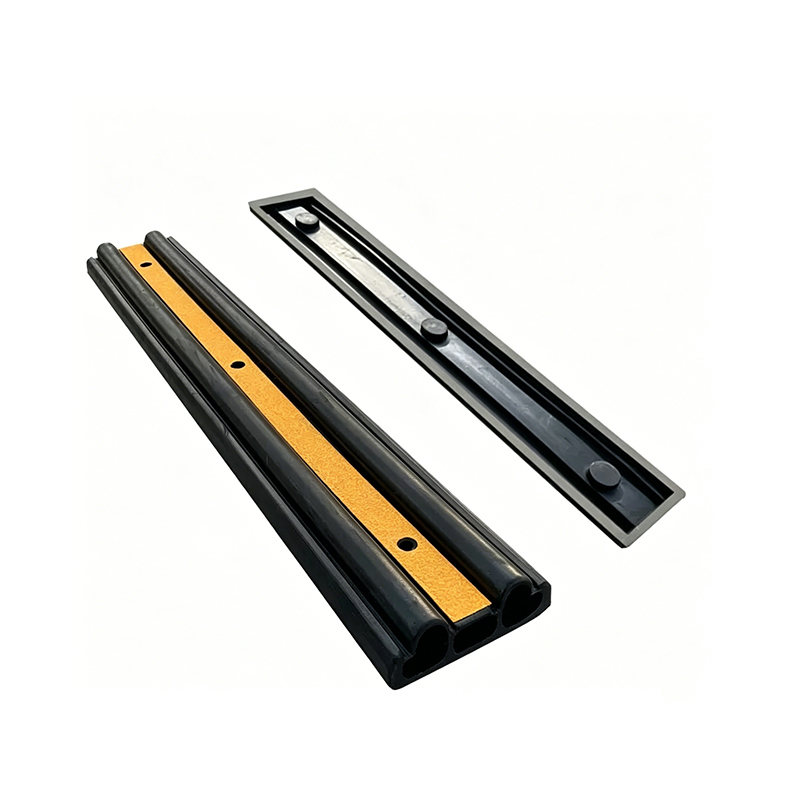 Strip Bumper Dinding Karet Tugas Berat Dengan Pita Peringatan Reflektif Strip Bumper Dinding Karet Tugas Berat Dengan Pita Peringatan Reflektif